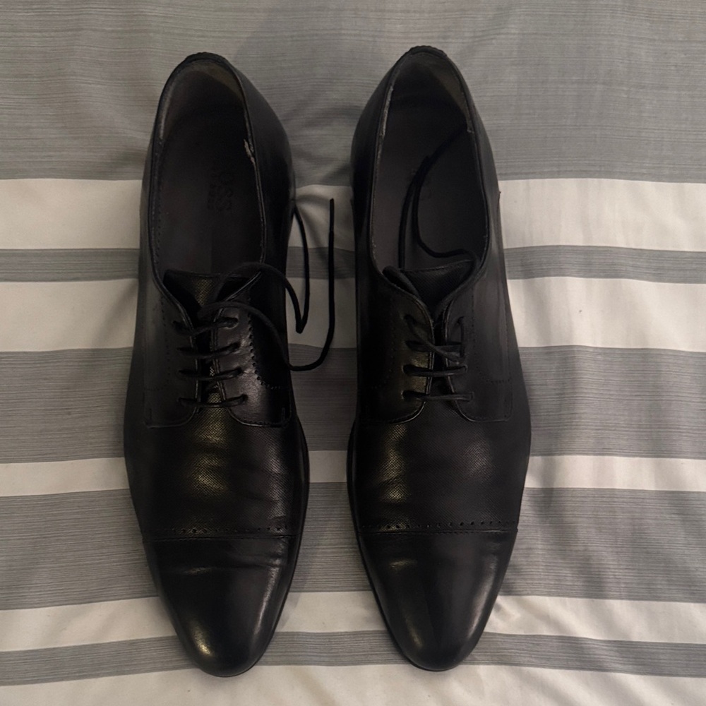 Hugo Boss: Classic Black Leather Men's Shoes size 9us